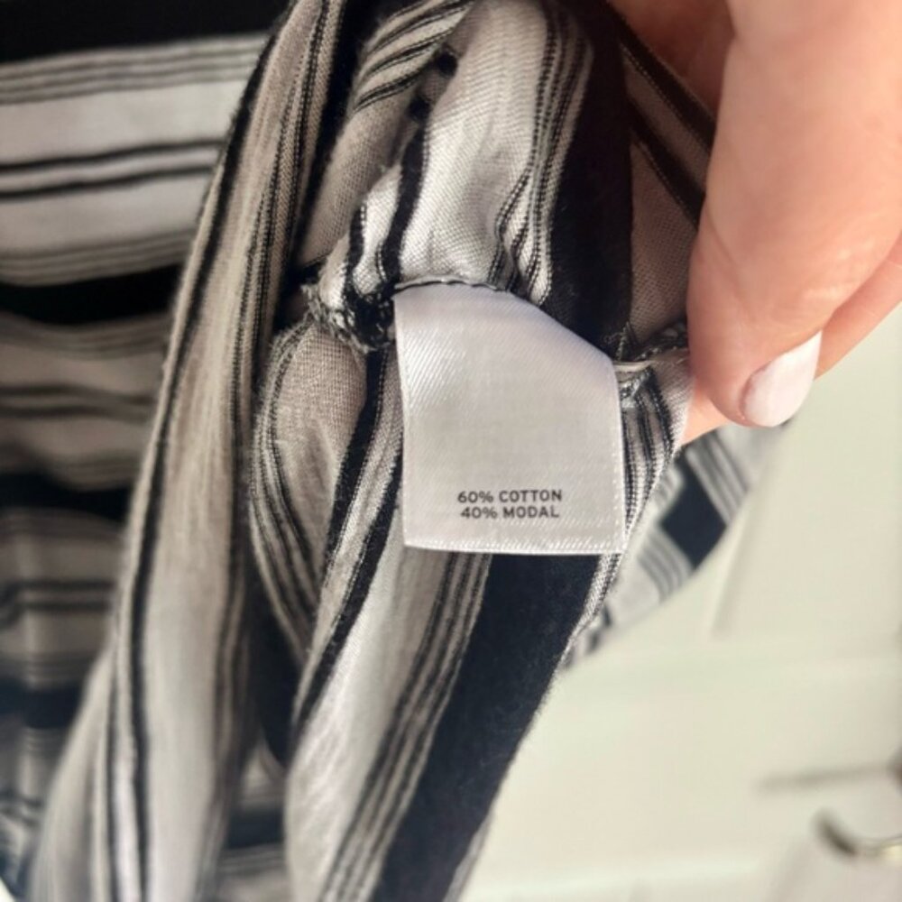 Black & White Striped Tank Top - Size Large - Picture 5 of 6